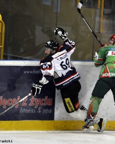 Nesta Karawela - Zagłębie 2:4  (22.02.2012)