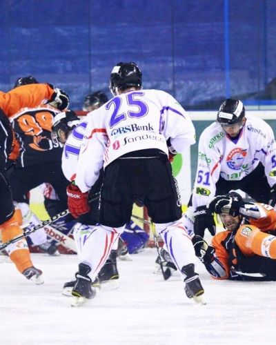 Ciarko PBS Bank - JKH GKS Jastrzębie 5-6 (16.09) [Fot. T. Sowa]