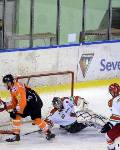 Zagłębie Sosnowiec - JKH Jastrzębie 3:8 (4.01.2013)