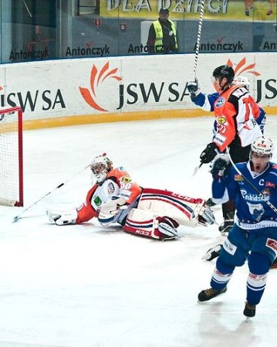 JKH GKS - Aksam Unia 2:4  17.11.2013
