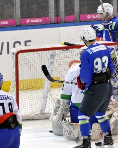 EIHC Katowice: Słowenia - Włochy 6 : 2 (10.02.2017)