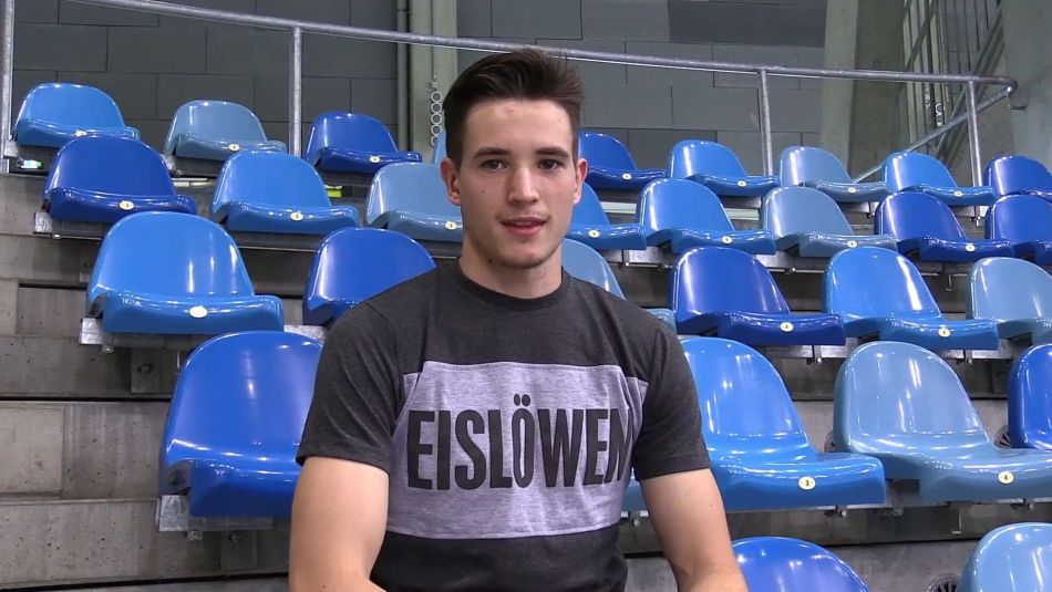 Adam Kiedewicz zawodnik Dresdner Eislöwen.