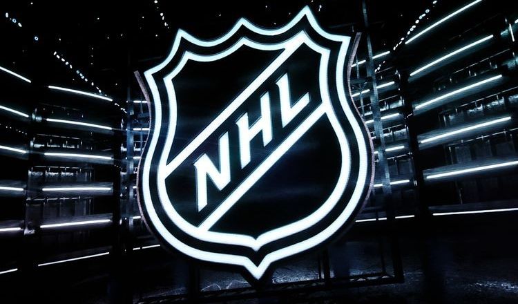 NHL: "Lotnicy" pokonali huragan [WIDEO]