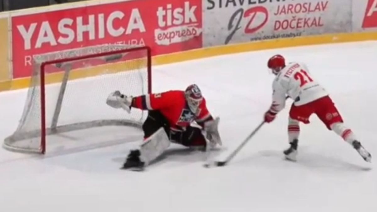 Punkt i efektowny rzut karny. Polak pokazał bardzo szybkie ręce