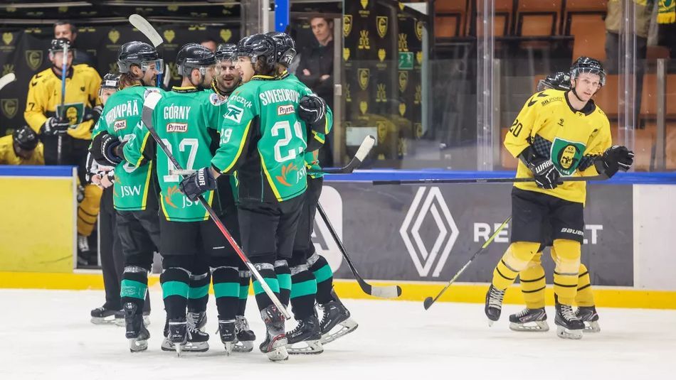 Radość hokeistów JKH GKS Jastrzębie z GKS Katowice (Foto: Polski Hokej)