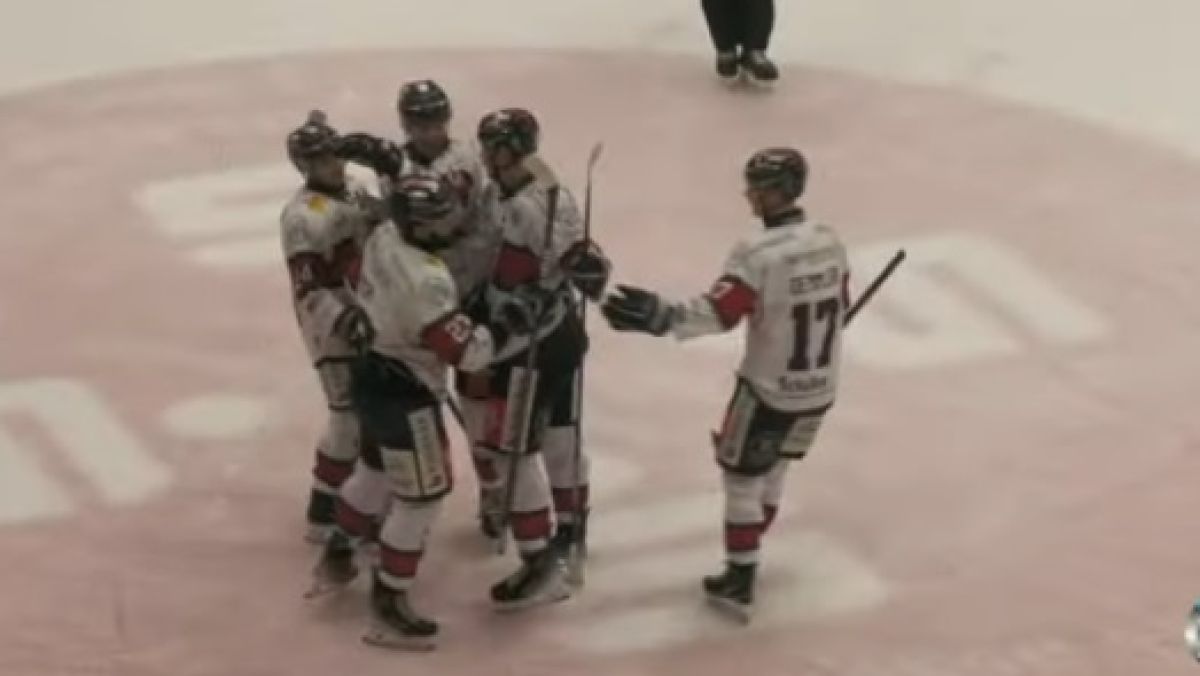 Zawodnicy niemieckiej drużyny Hammer Eisbären