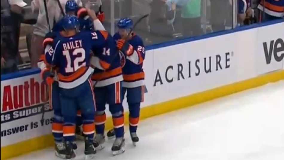 Radość zawodników New York Islanders.