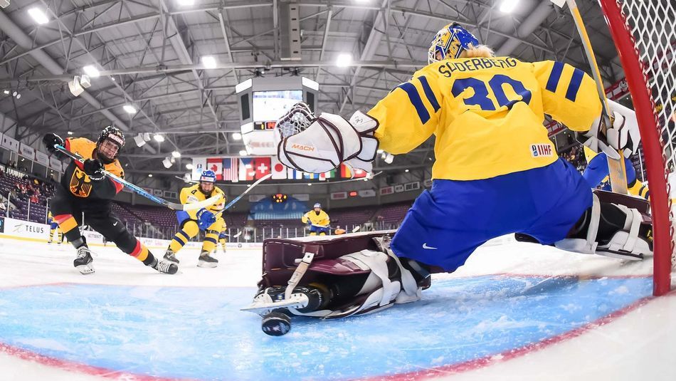 Niemki pokonały Szwedki na Mistrzostwach Świata Kobiet 2023 (Foto: iihf.com)