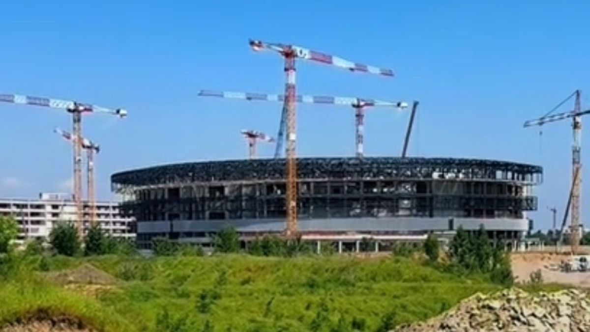Hala PalaItalia Santa Giulia w Mediolanie w budowie