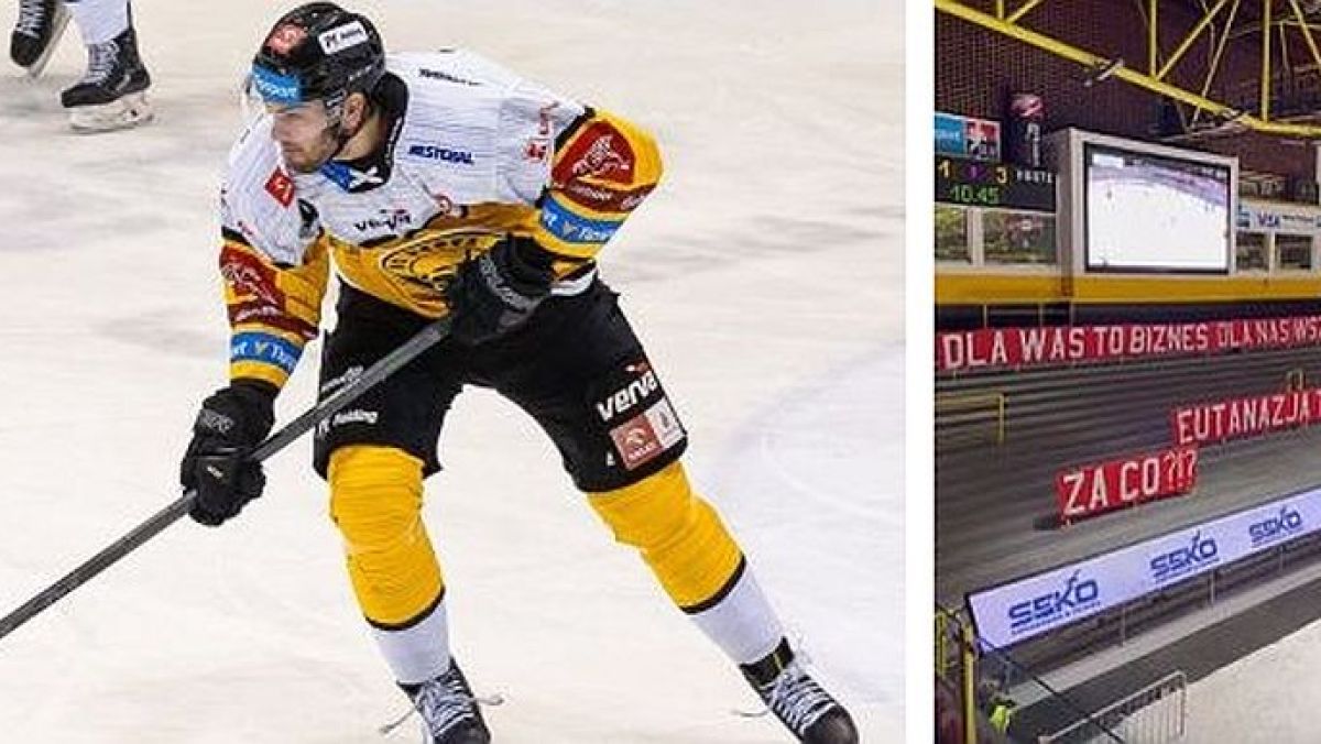 Paweł Zygmunt / transparenty kibiców HC Litvínov na trybunach po polsku