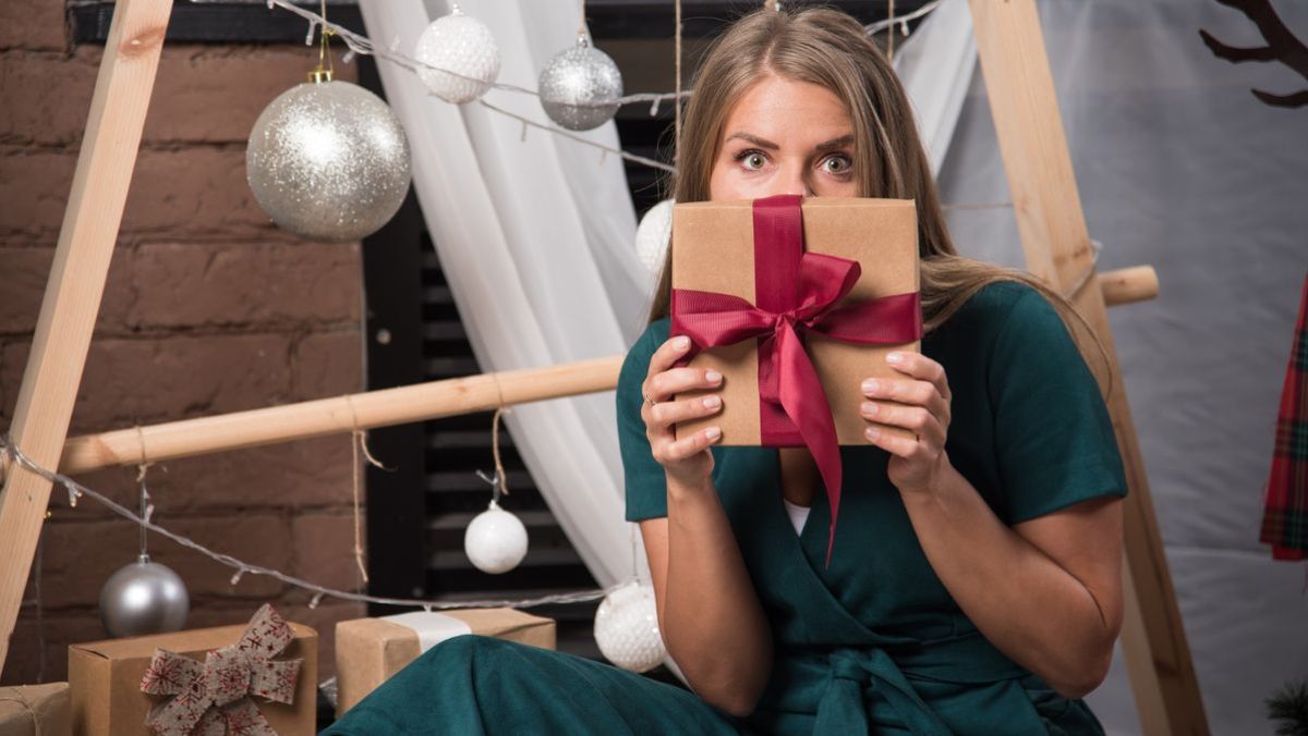 Prezent niespodzianka / foto: freepik.com