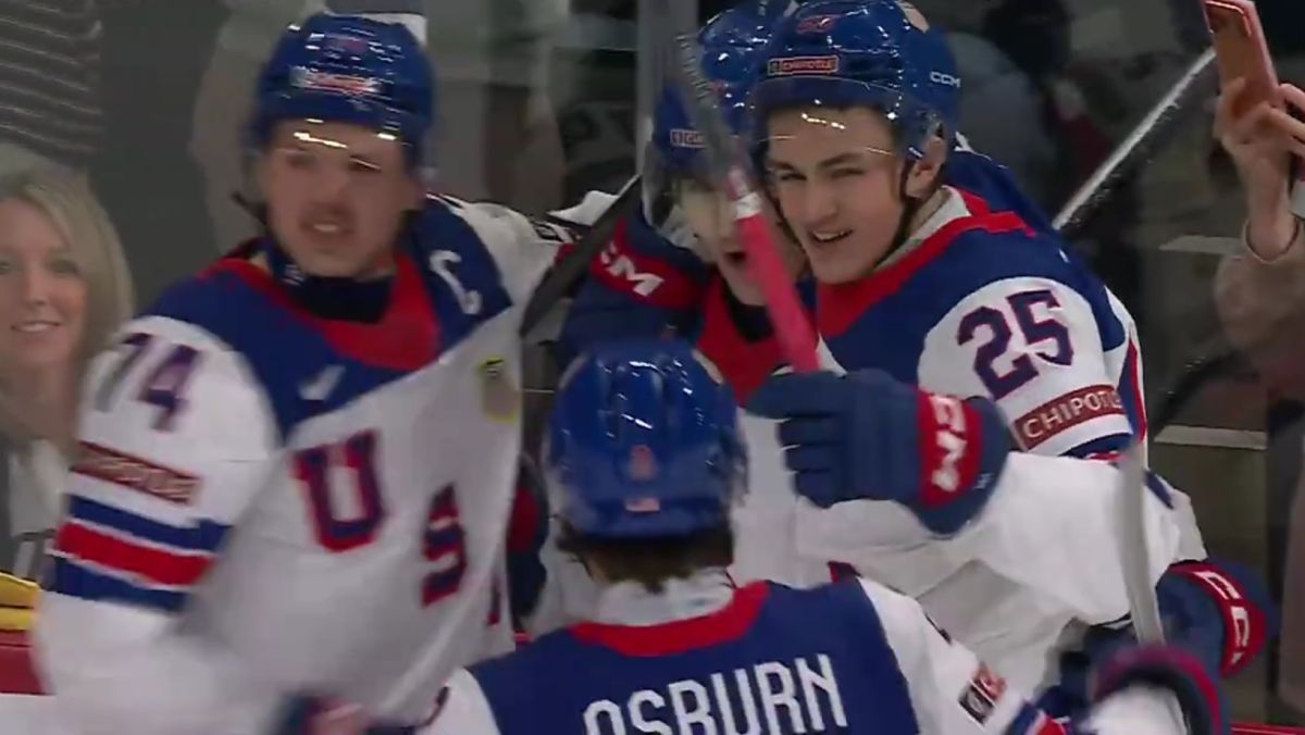 Zawodnicy reprezentacji USA do lat 20 podczas meczu ze Szwajcarią na Mistrzostwach Świata 2026.