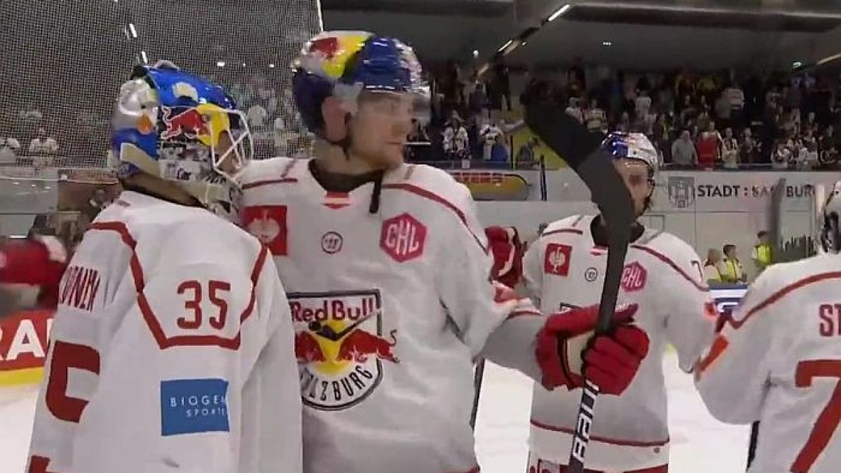Zawodnicy Red Bulla Salzburg po meczu z GKS-em Tychy w Hokejowej Lidze Mistrzów